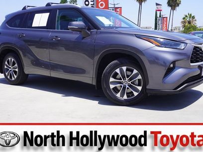 Used 2023 Toyota Highlander XLE