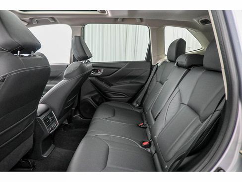 Used 2019 Subaru Forester Touring AWD/4WD image 22