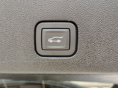 New 2025 Cadillac XT6 Luxury w/ LPO, Premium Carpet Package image 43