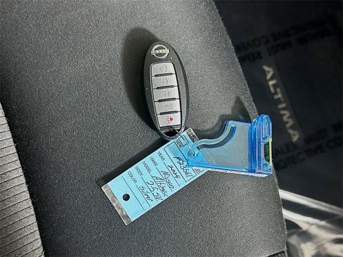 Used 2024 Nissan Altima 2.5 SV image 35