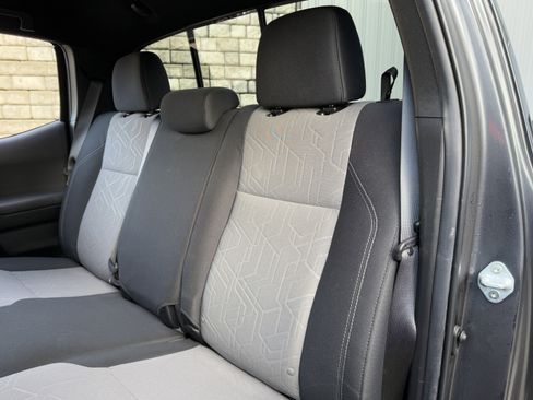 Certified 2023 Toyota Tacoma TRD Off-Road image 29