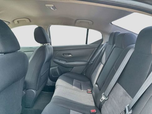 Used 2022 Nissan Sentra SR w/ Lighting Package FWD image 19