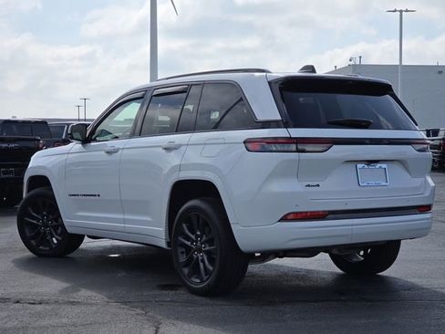 Used 2026 Jeep Grand Cherokee Limited AWD/4WD image 23