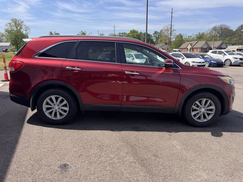 Used 2016 Kia Sorento FWD image 6