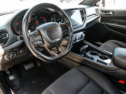 Used 2023 Dodge Durango GT image 3