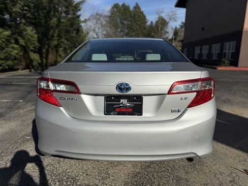 Used 2014 Toyota Camry LE image 6
