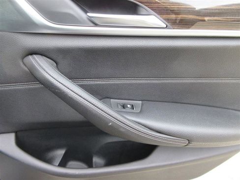 Used 2018 BMW 540i xDrive image 27