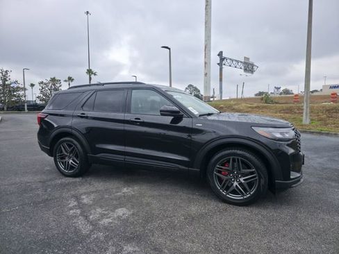 Certified 2025 Ford Explorer ST-Line w/ Premium Package image 2