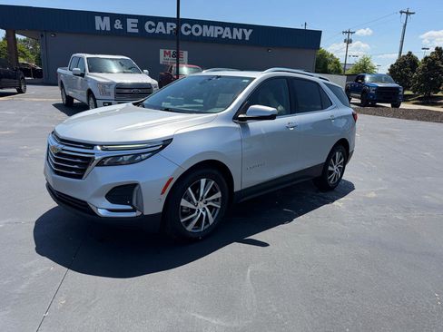 Used 2022 Chevrolet Equinox Premier AWD/4WD image 2