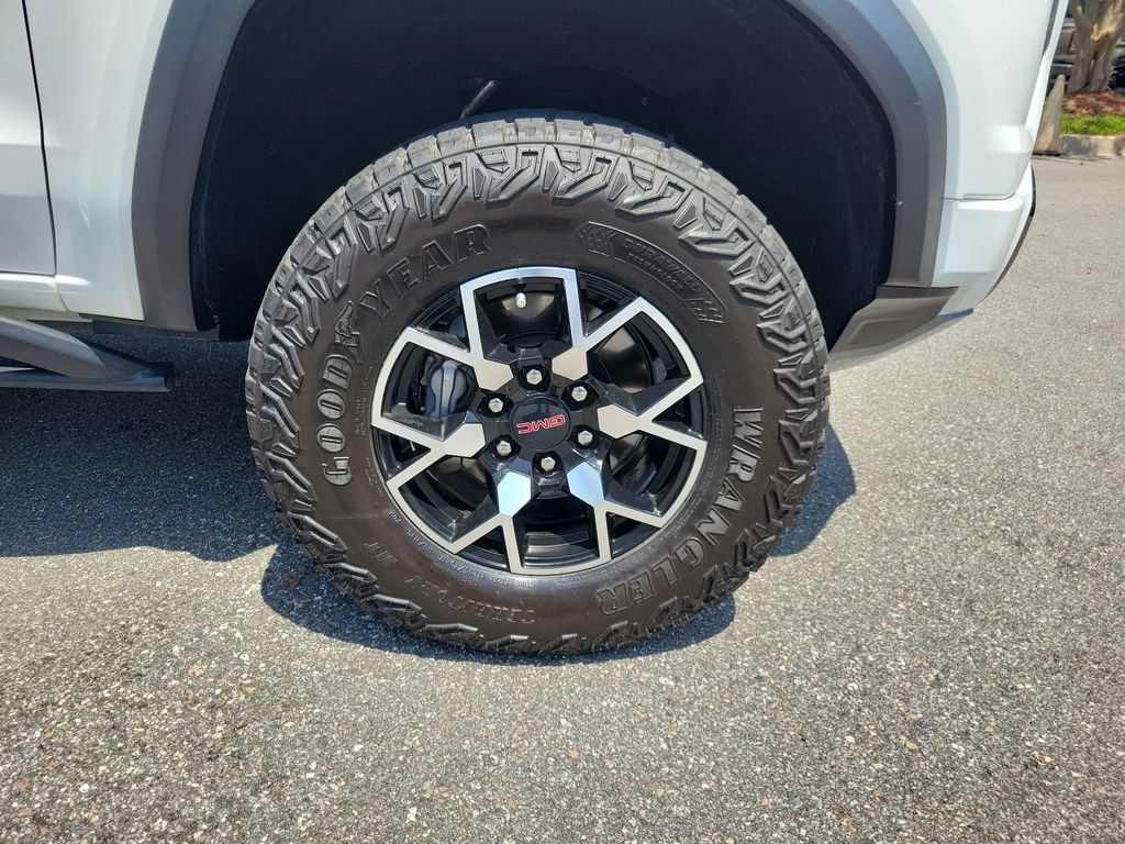 Used 2023 GMC Canyon AT4X AWD/4WD image 6