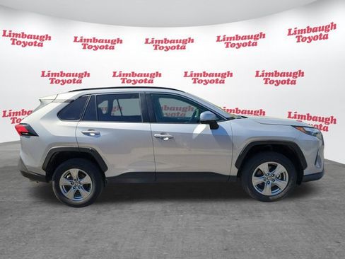 Used 2024 Toyota RAV4 XLE FWD image 21