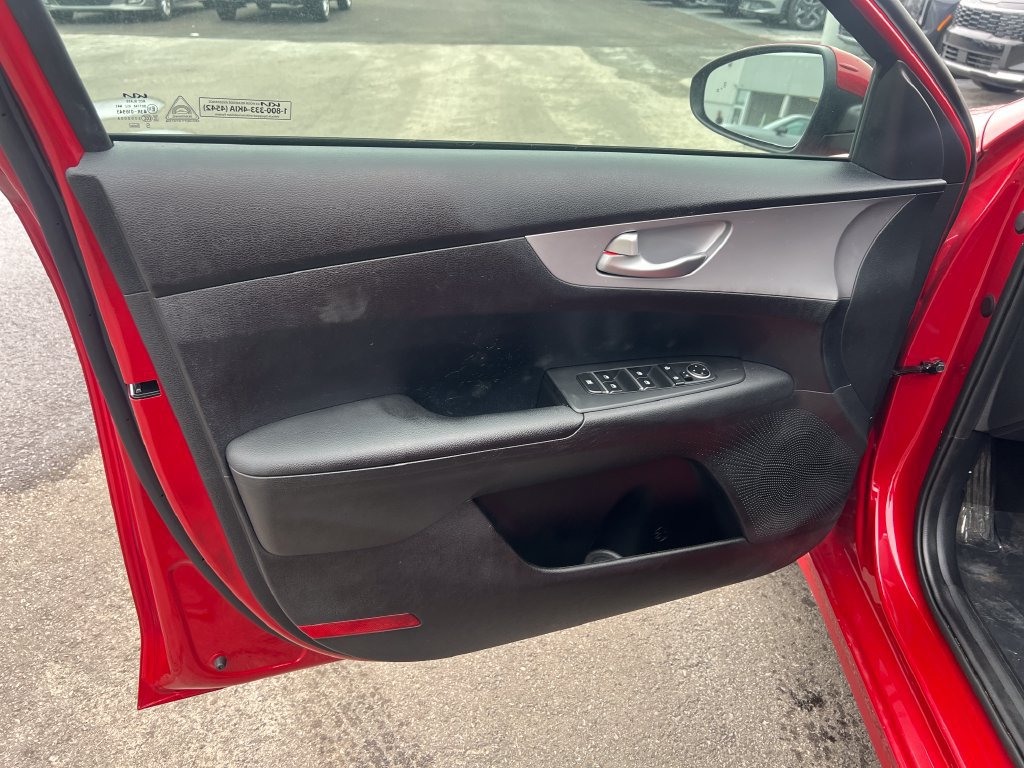 Certified 2023 Kia Forte LXS w/ LXS Technology Package FWD image 10