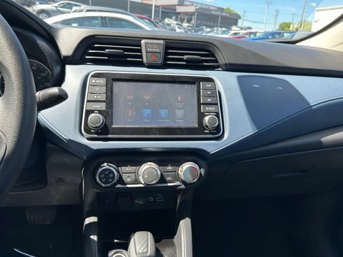 Used 2025 Nissan Versa SV FWD image 17