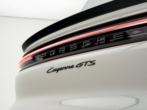 Used 2025 Porsche Cayenne GTS image 32