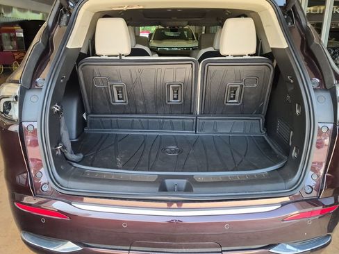 Used 2023 Buick Enclave Avenir w/ Avenir Technology Package AWD/4WD image 26