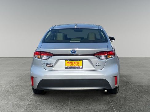 Used 2025 Toyota Corolla LE FWD image 4