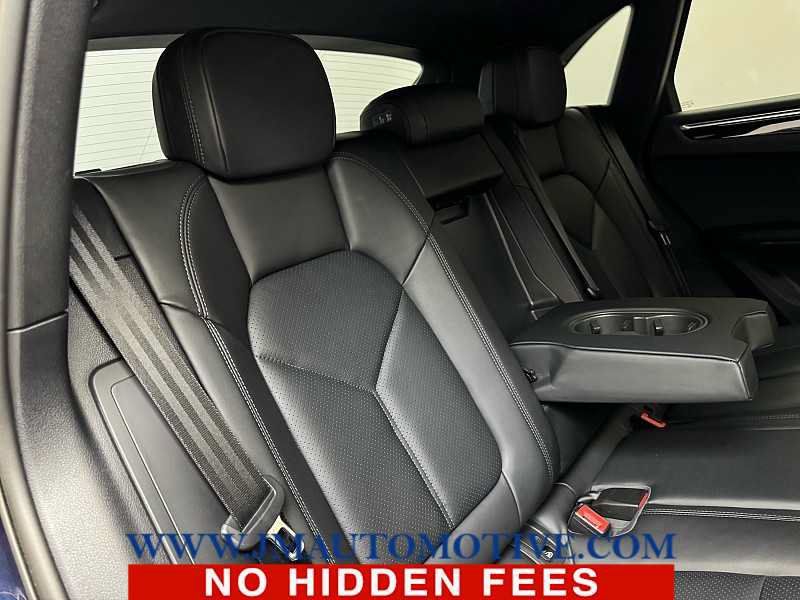 Used 2023 Porsche Macan AWD/4WD image 19