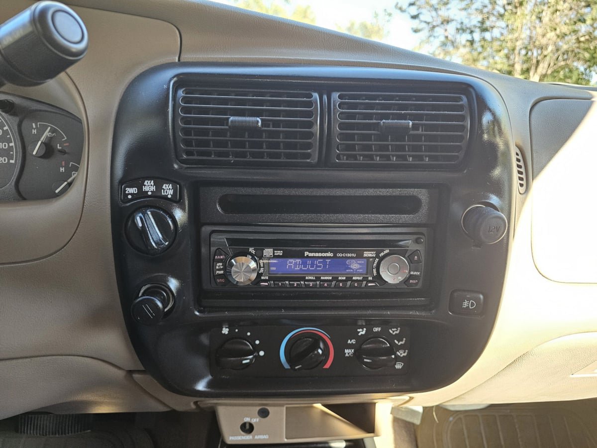 Used 2002 Ford Ranger 4x4 SuperCab image 16