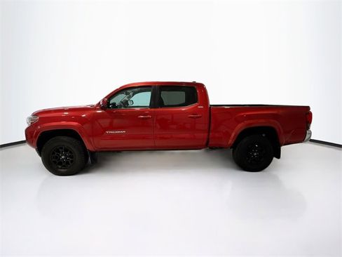 Certified 2019 Toyota Tacoma SR5 image 4