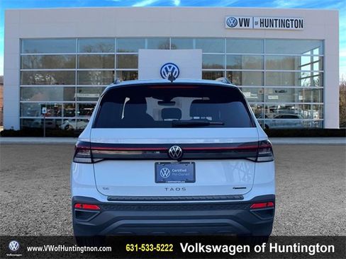 Certified 2025 Volkswagen Taos SE w/ Taos Adventure Package (SXB) image 7