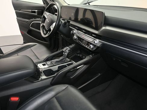 Used 2024 Kia Telluride S w/ S Sunroof Package FWD image 13