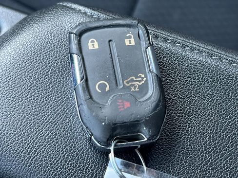 Used 2021 Chevrolet Silverado 1500 LT image 25