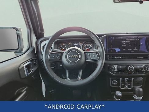 Used 2025 Jeep Gladiator Sport image 9