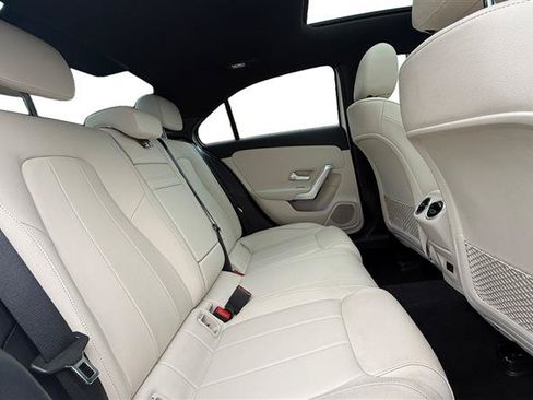 Used 2022 Mercedes-Benz A 220 image 18