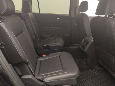 Used 2021 Volkswagen Atlas SE w/ Towing Package FWD image 19