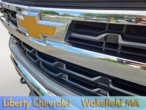 Used 2023 Chevrolet Silverado 1500 LT AWD/4WD image 21