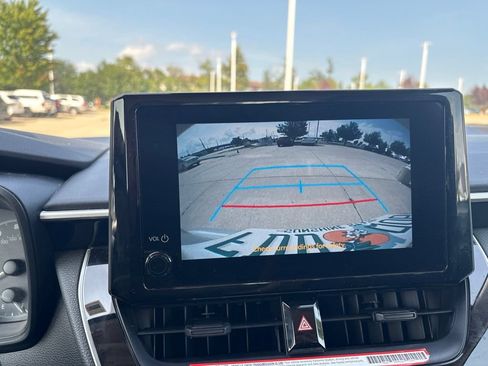 Used 2025 Toyota Corolla LE FWD image 25
