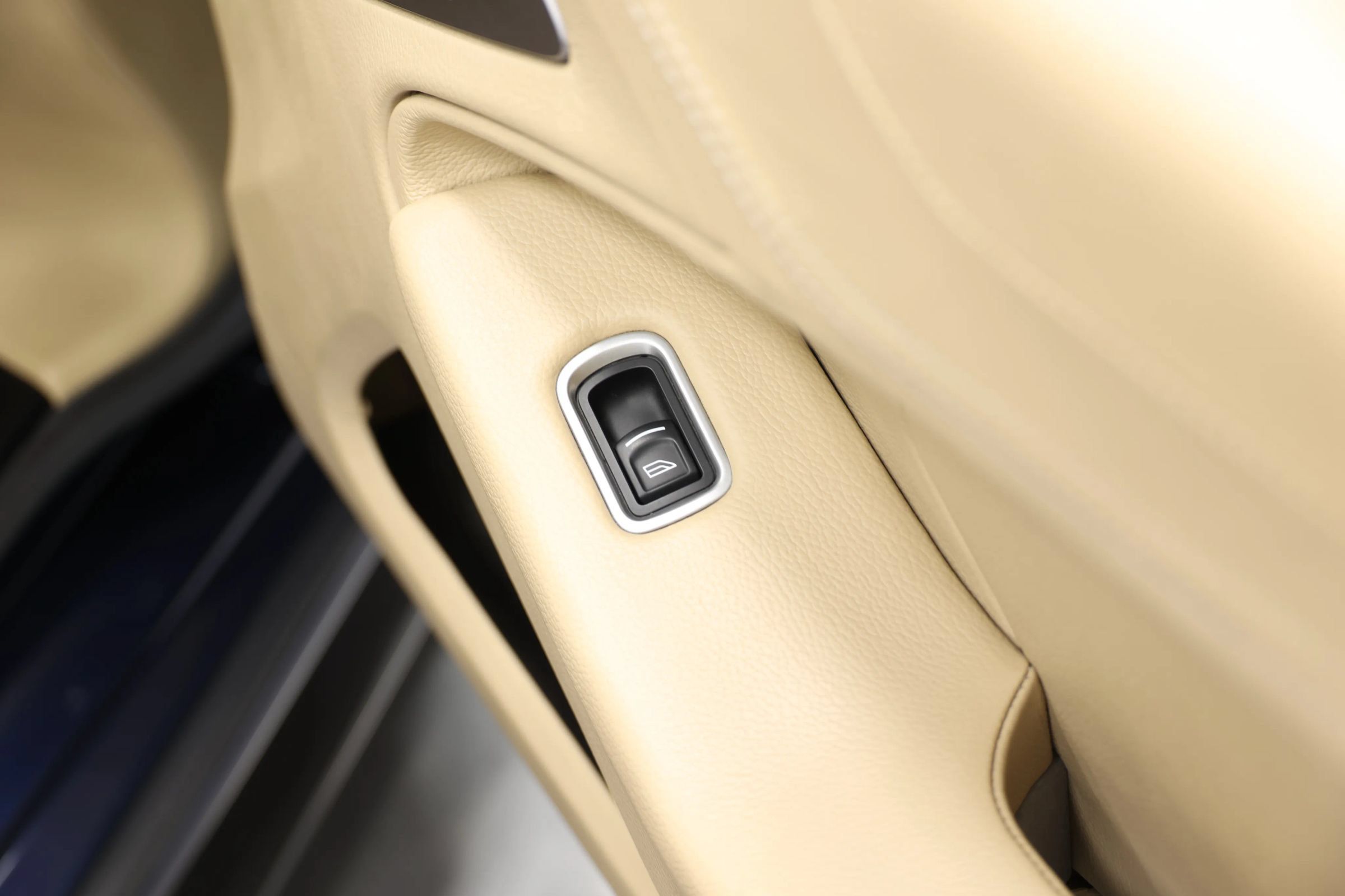 Used 2016 Aston Martin Vanquish Volante RWD image 59