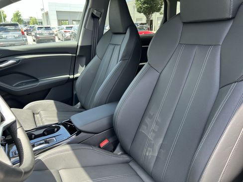 Used 2025 Audi Q6 e-tron Premium Plus w/ Premium Plus AWD/4WD image 18