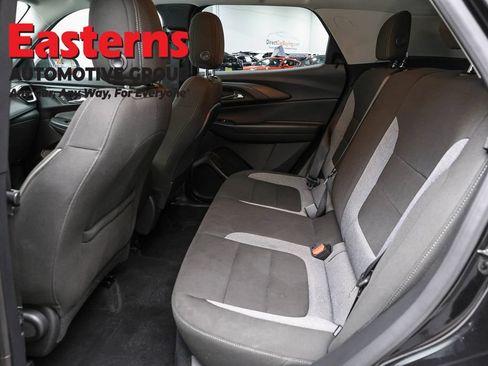 Used 2026 Chevrolet TrailBlazer LT w/ LT Cold Weather Package AWD/4WD image 21