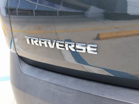 Used 2020 Chevrolet Traverse LT image 5