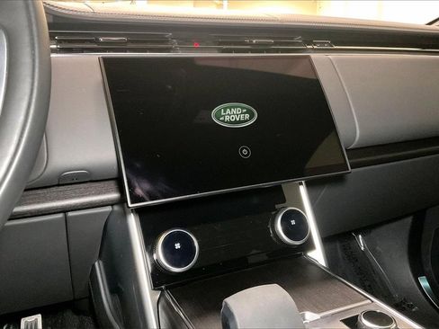 Used 2023 Land Rover Range Rover SE image 11