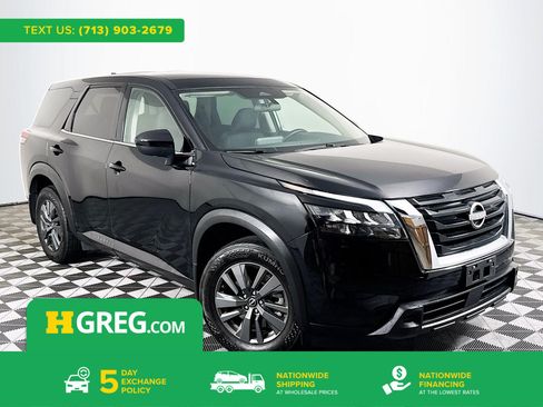 Used 2024 Nissan Pathfinder S FWD image 1