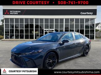 Used 2025 Toyota Camry SE video 1