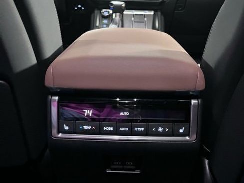 Used 2026 Lexus GX 550 w/ Accessory Package (2T) image 28