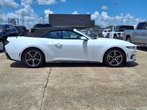 Used 2024 Ford Mustang Premium RWD image 29
