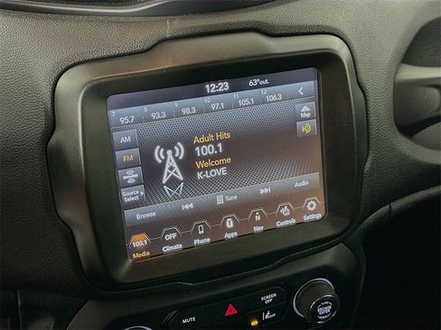 Used 2022 Jeep Renegade Latitude w/ Convenience Group image 19