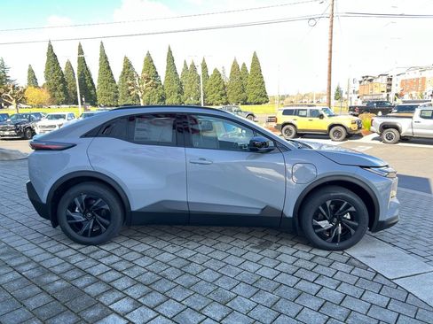 New 2026 Toyota C-HR image 6