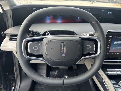 New 2026 Lincoln Nautilus Reserve image 14