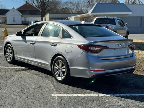Used 2017 Hyundai Sonata SE FWD image 7