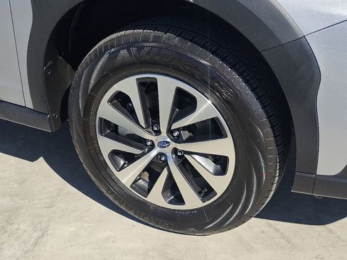 Certified 2025 Subaru Outback Premium image 9
