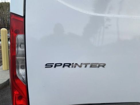 Used 2021 Mercedes-Benz Sprinter 2500 image 18
