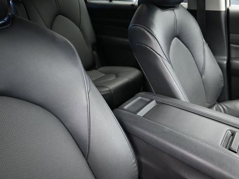 Used 2024 Toyota Grand Highlander XLE image 28