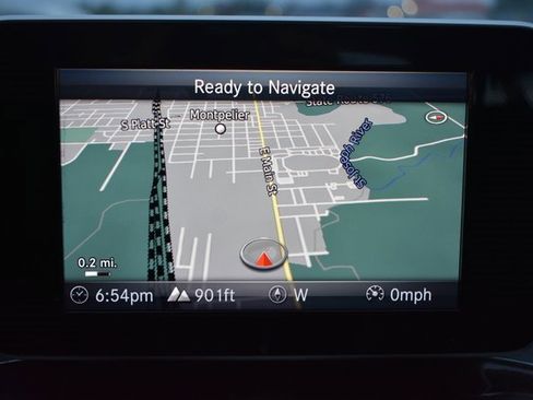 Used 2018 Mercedes-Benz C 300 4MATIC Sedan w/ Premium Package image 25