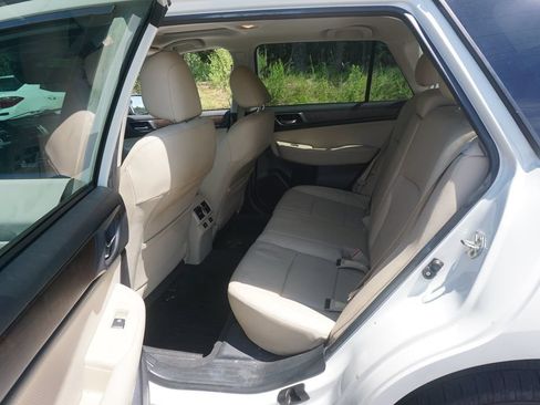 Used 2017 Subaru Outback 2.5i Limited AWD/4WD image 15