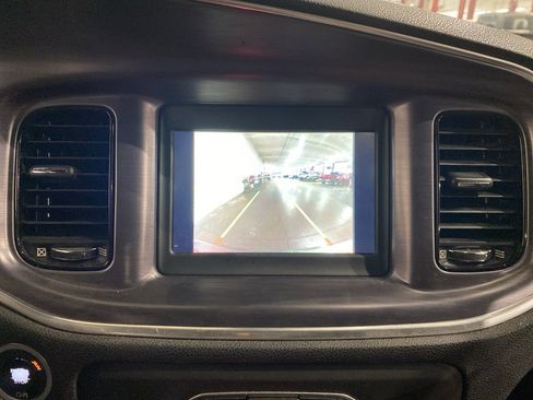 Used 2018 Dodge Charger SXT w/ Blacktop Package image 15